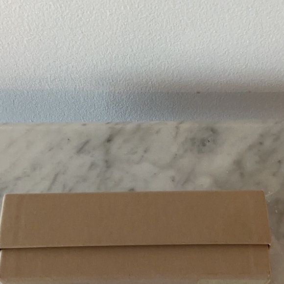 Burberry Gift Box - Picture 4 of 4